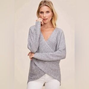 ASTR The Label Long-sleeve Wrap Sweater Size L